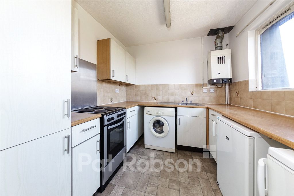 Property photo 3 of 8 Picture 3