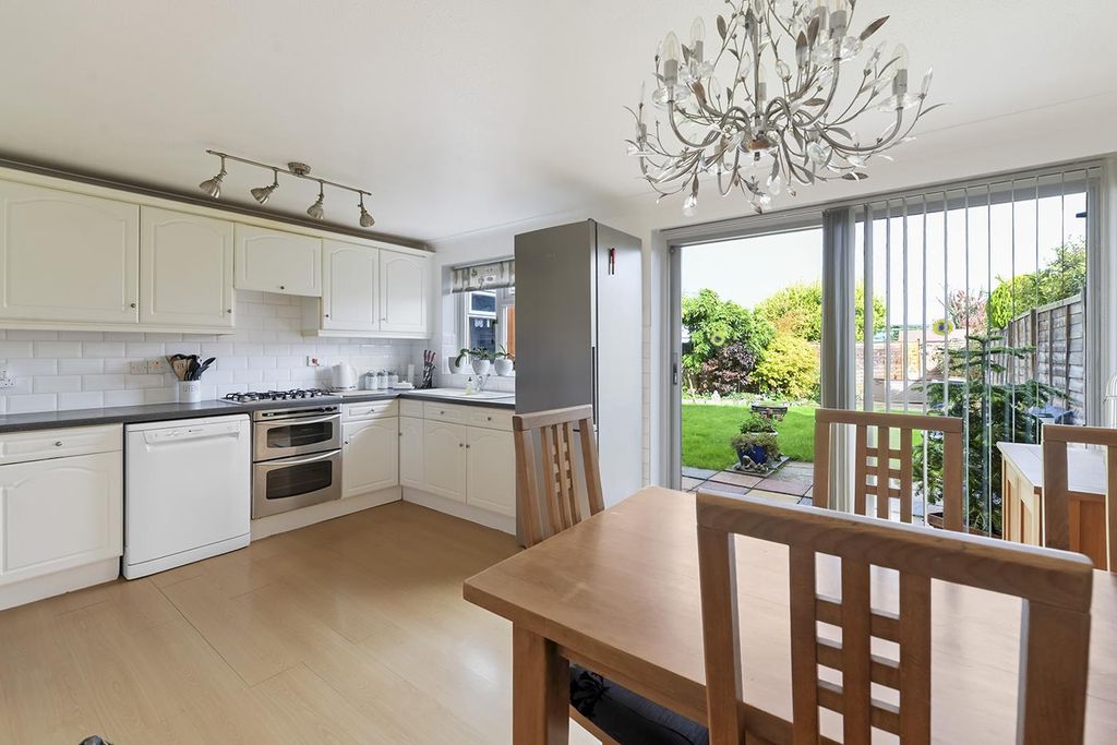 Property photo 3 of 13 3Challenger05.Jpg