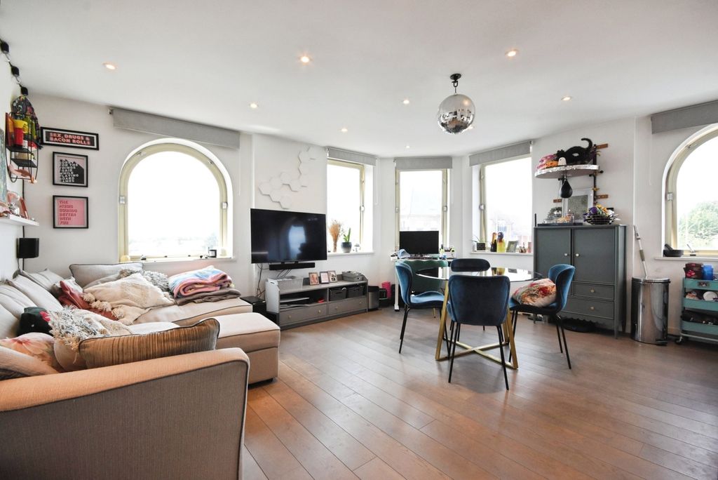 Property photo 1 of 13 Pbox-Img.Jpg