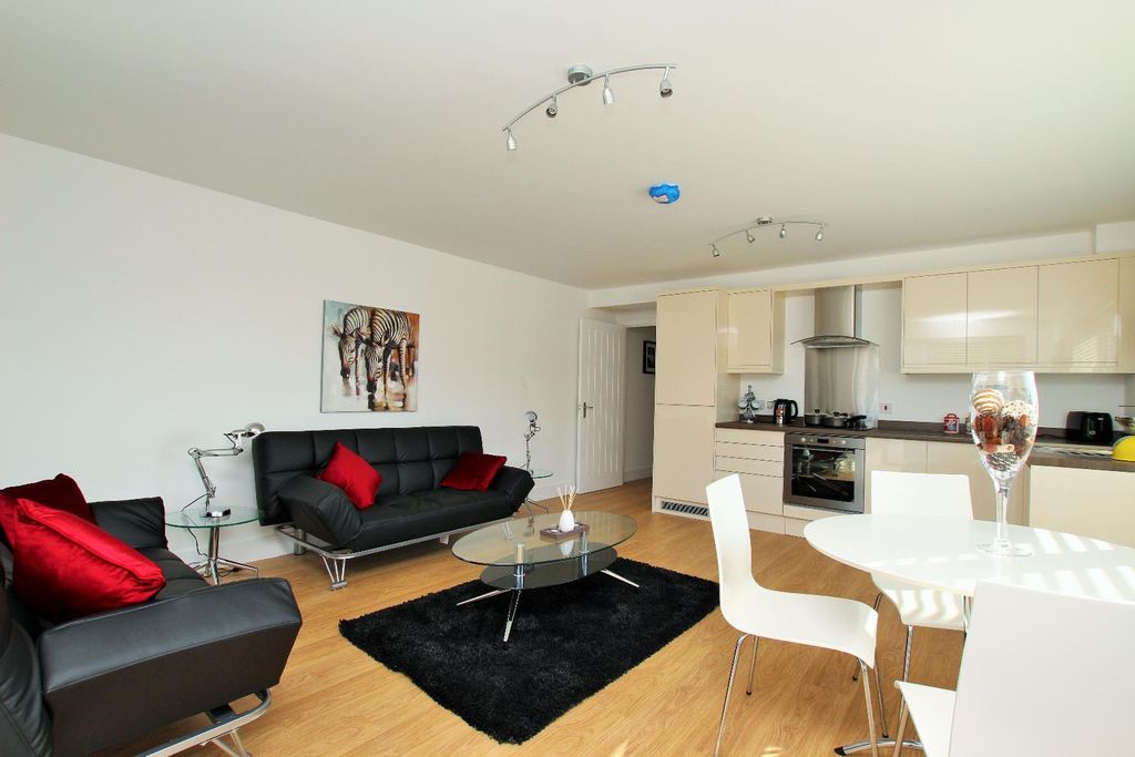 Property photo 2 of 7