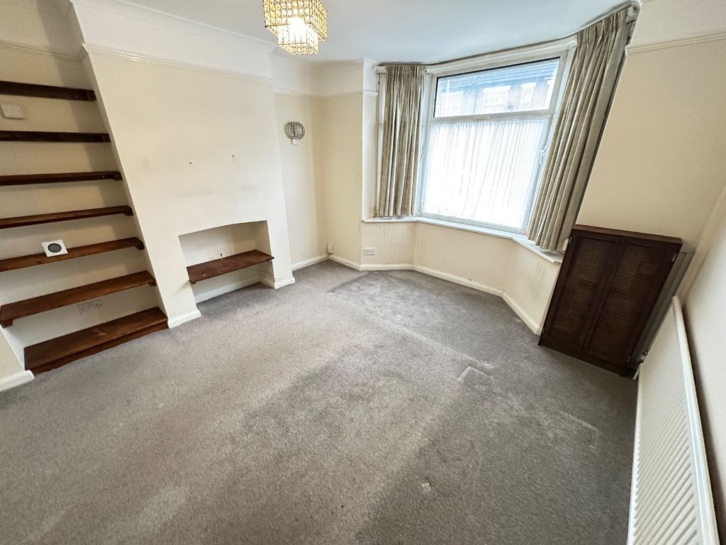 Property photo 2 of 12 4704722