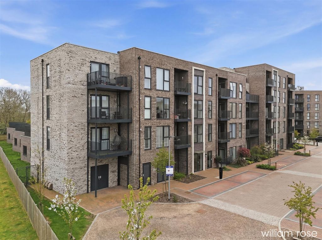 Property photo 1 of 14 001_Dji_20260409141401_0485_d_Reedit_220572De.Jpg