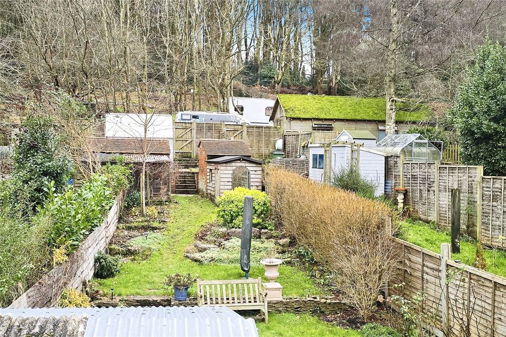 Property photo 3 of 26 Garden