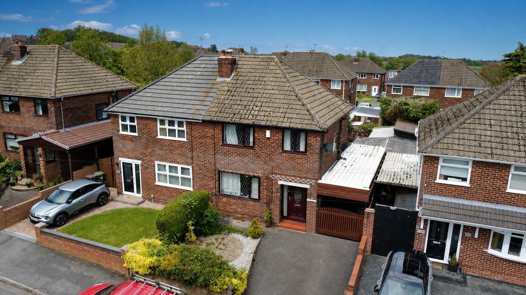 Property photo 1 of 23 Royden Road, For Sale