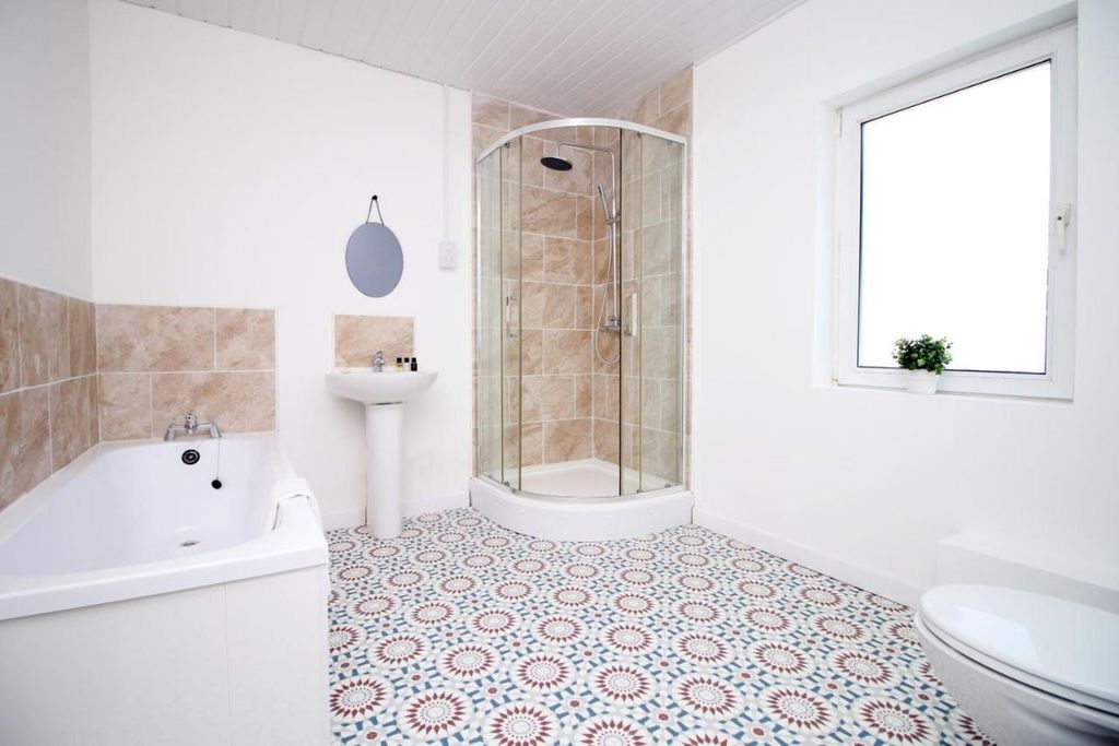 Property photo 3 of 6 Bathroom One