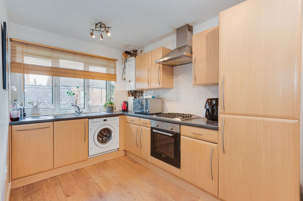 Property photo 3 of 13
