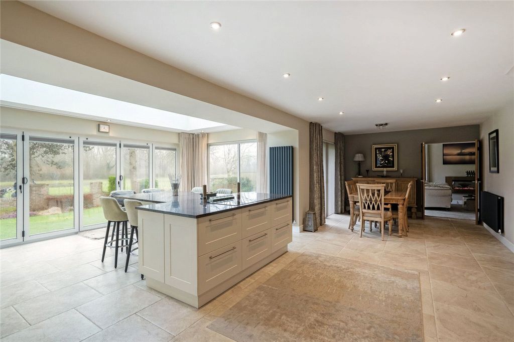 Property photo 2 of 21 Kitchen