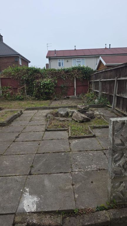 Property photo 2 of 10 Garden
