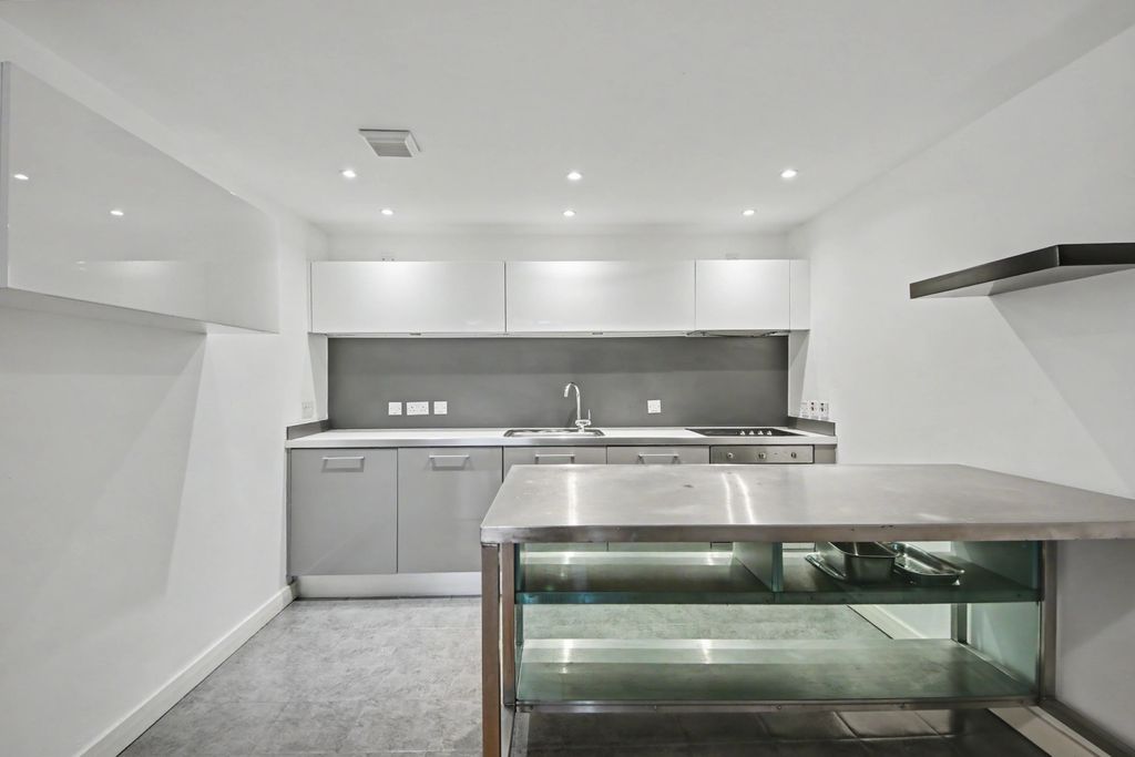 Property photo 3 of 11 Img_9606
