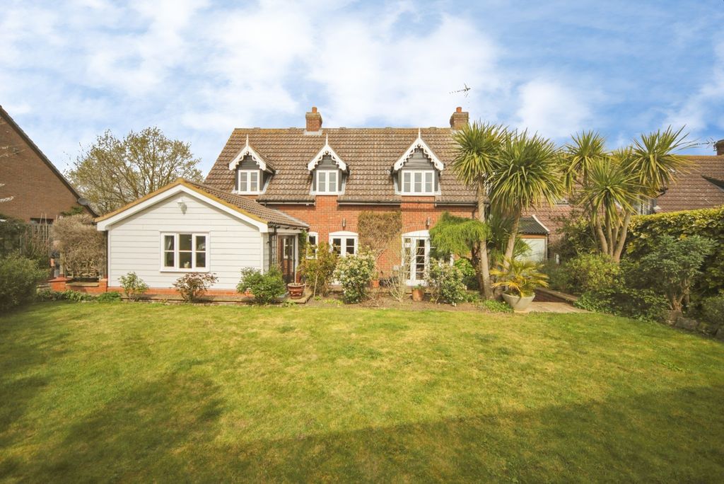 Property photo 2 of 32 Pbox-Img.Jpg