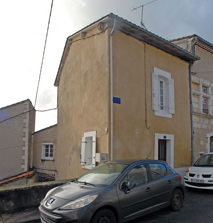 Property photo 1 of 8
