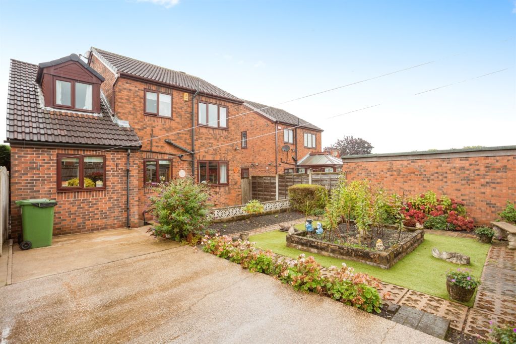Property photo 3 of 17