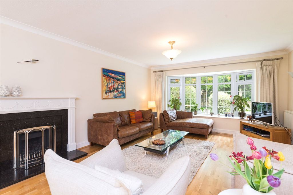 Property photo 3 of 10 3