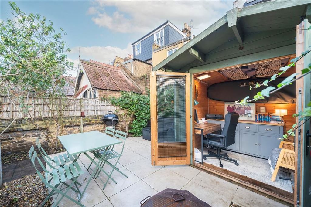 Property photo 3 of 8