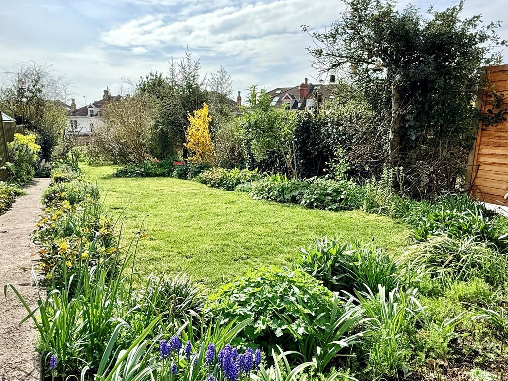 Property photo 1 of 13 Garden