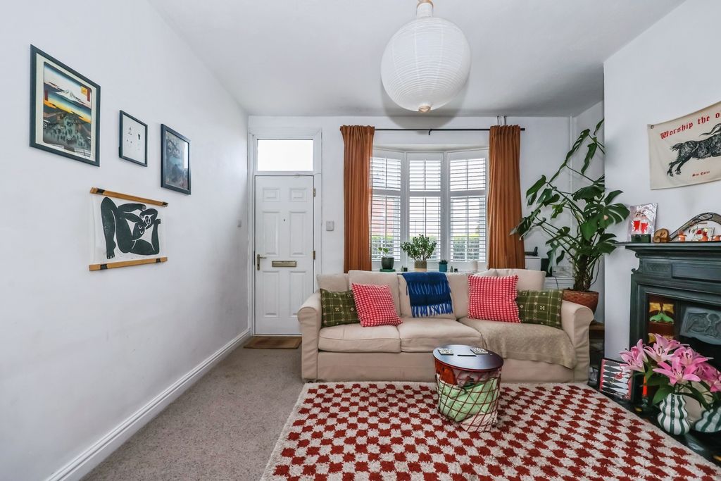 Property photo 3 of 14