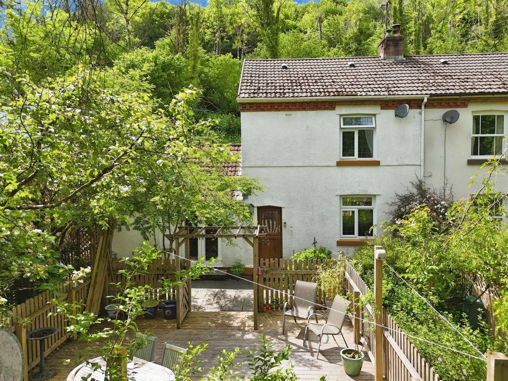 Property photo 1 of 18