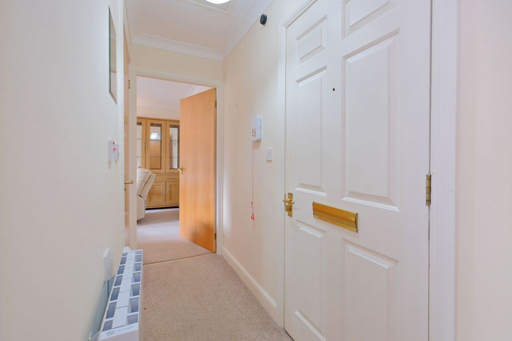 Property photo 2 of 22