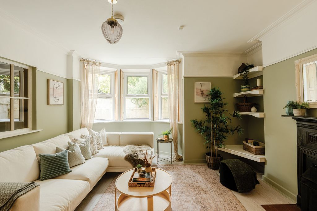 Property photo 1 of 13 1