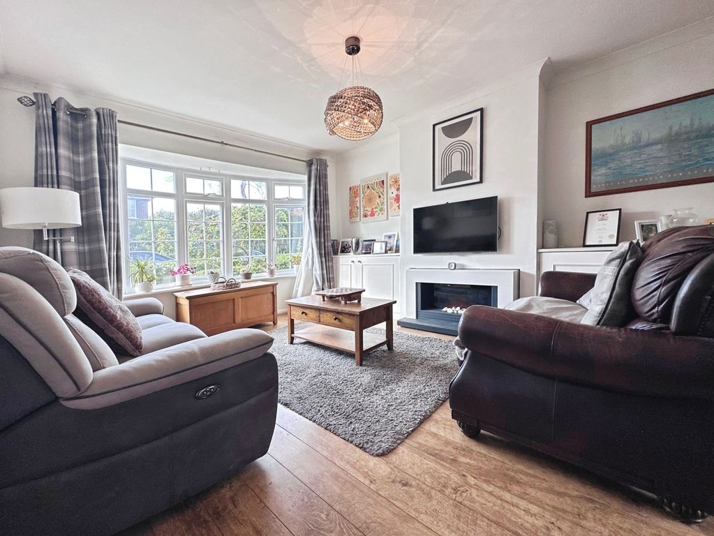 Property photo 2 of 13 Pbox-Img.Jpg