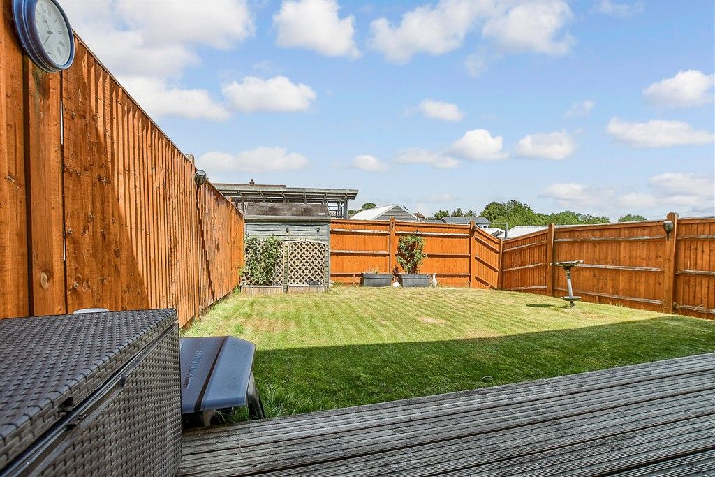 Property photo 2 of 11 Patio / Decking