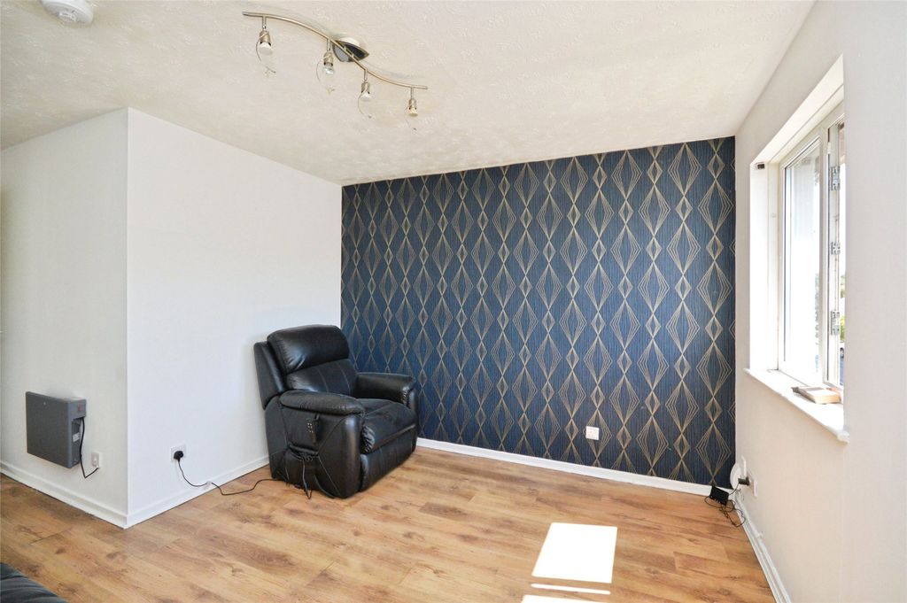 Property photo 3 of 9 Picture No. 18