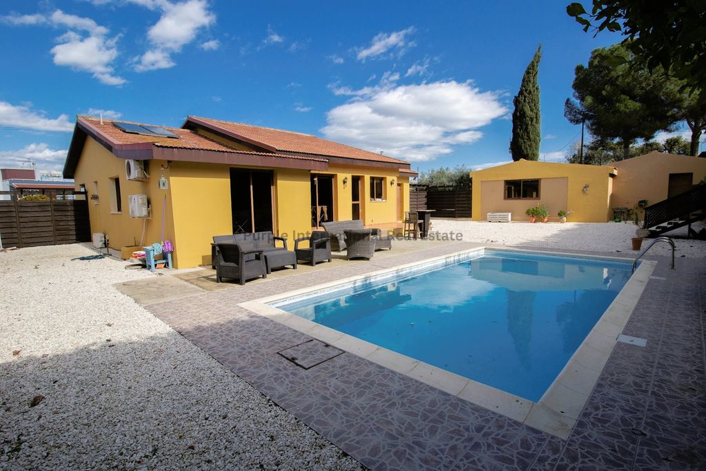 Property photo 1 of 34