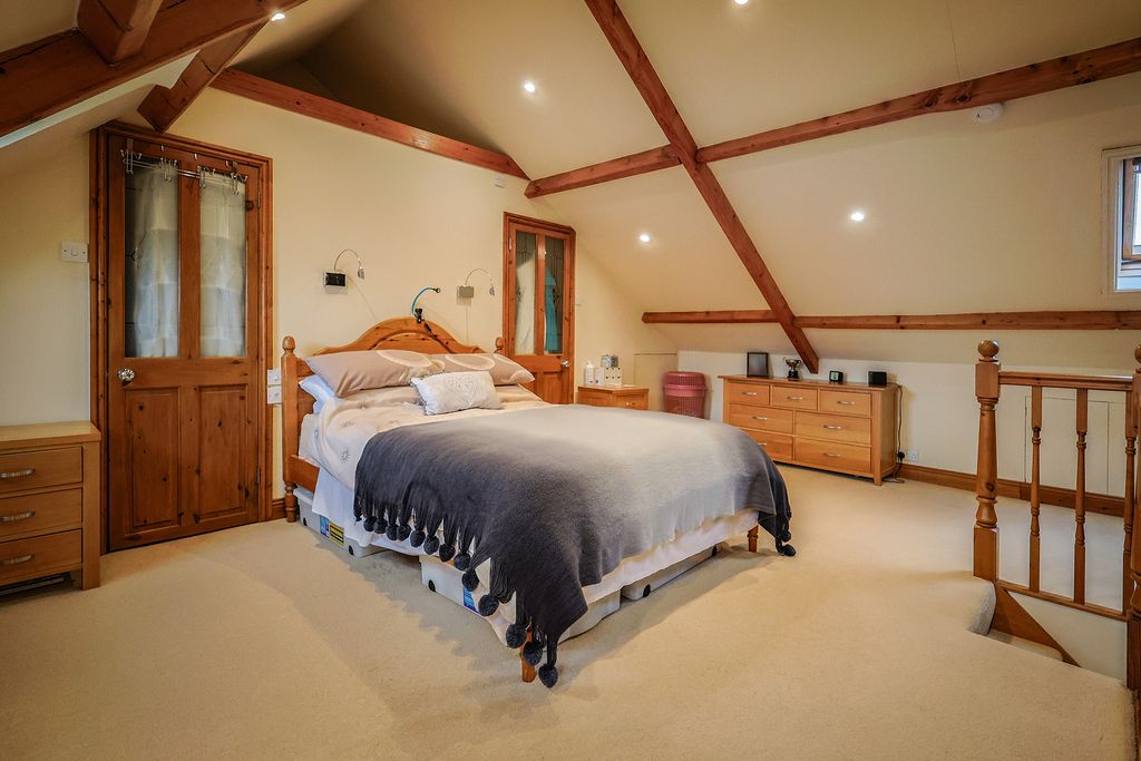 Property photo 3 of 24 Photo 2