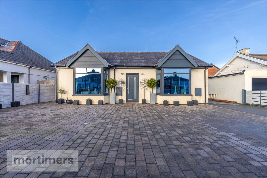 Property photo 1 of 25 Front External