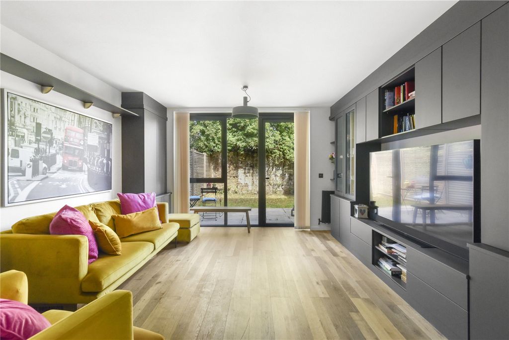 Property photo 1 of 23 Picture No. 17