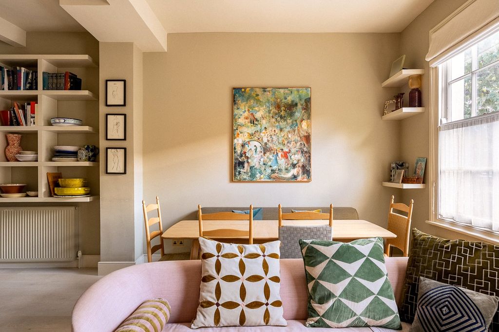 Property photo 2 of 11 Dining