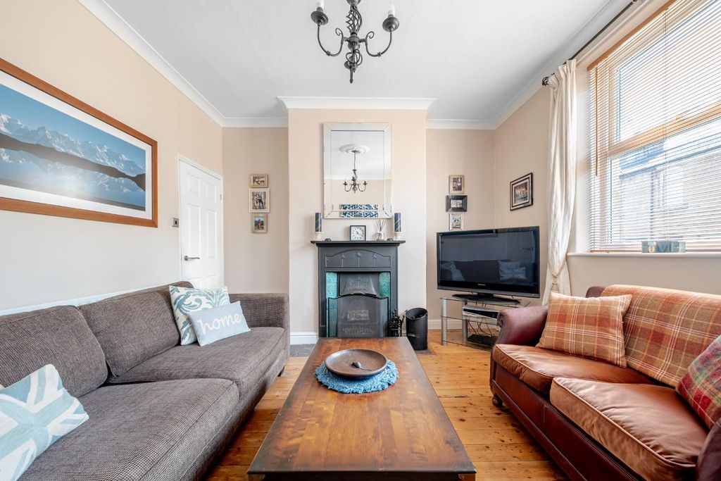 Property photo 2 of 14 Dsc09790-Hdr.Jpg