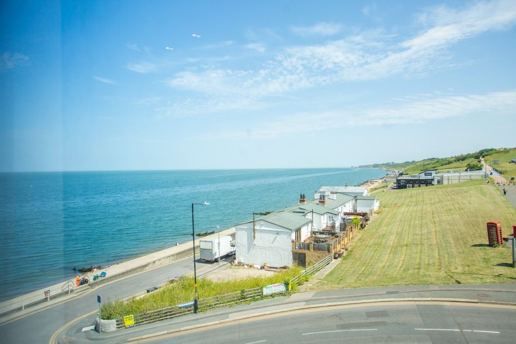 Property photo 3 of 6 Picture 3