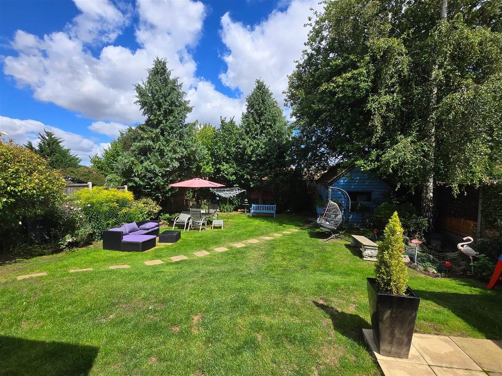 Property photo 2 of 38 Secluded Rear Garden