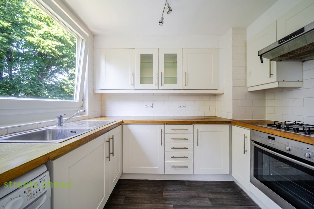Property photo 3 of 18 98d3B5cd-F7d8-423...