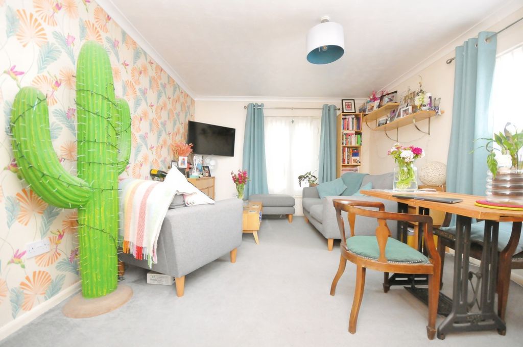Property photo 1 of 14 Photo