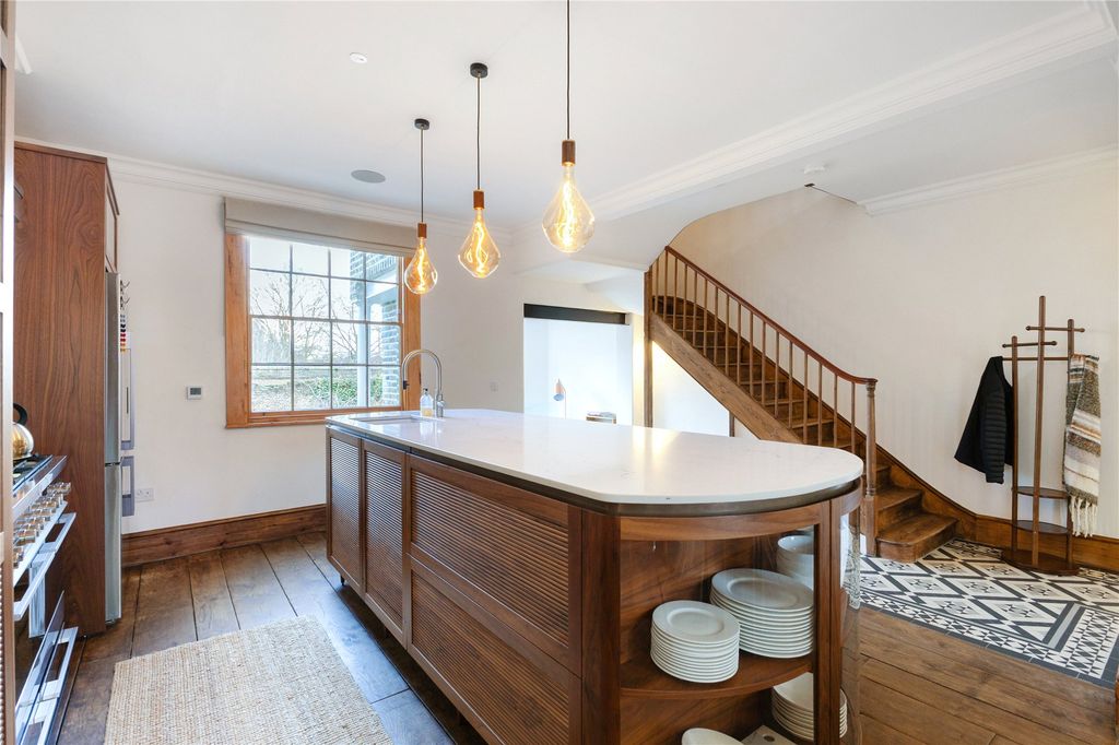 Property photo 3 of 17 Picture No. 13