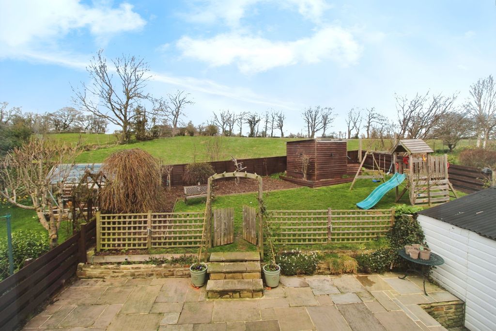 Property photo 2 of 29