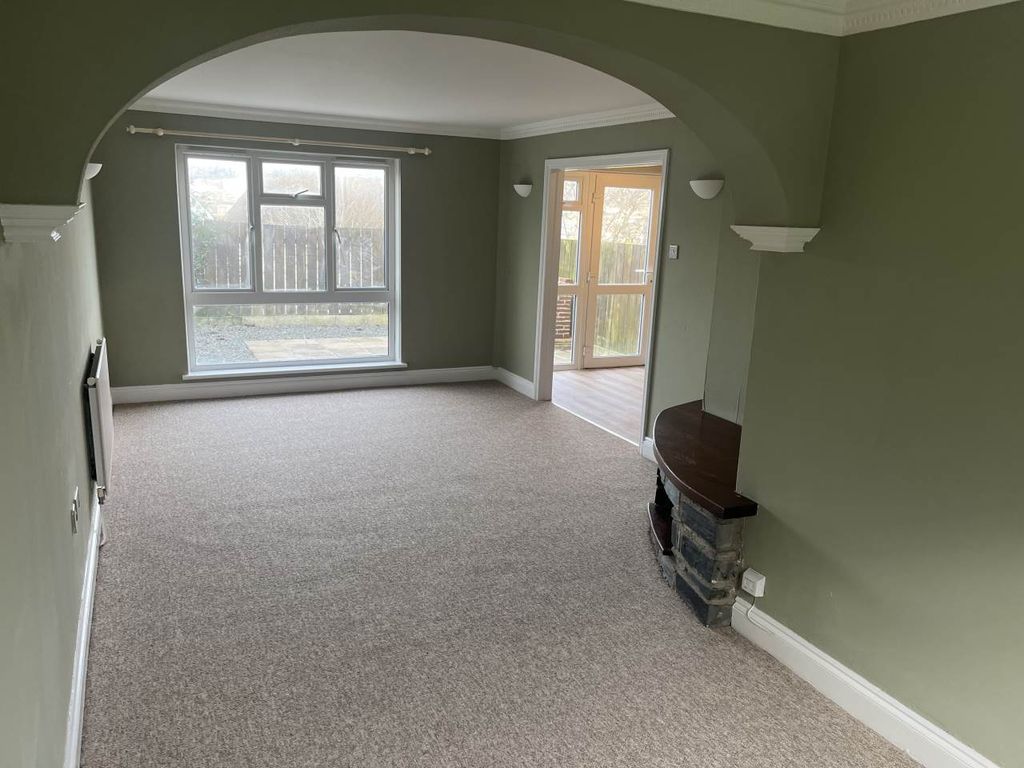 Property photo 3 of 12 Img_2171 (1)