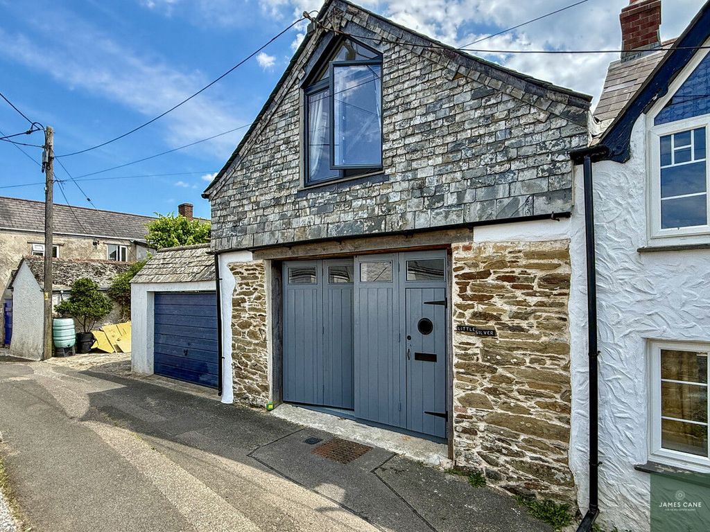 Property photo 1 of 18
