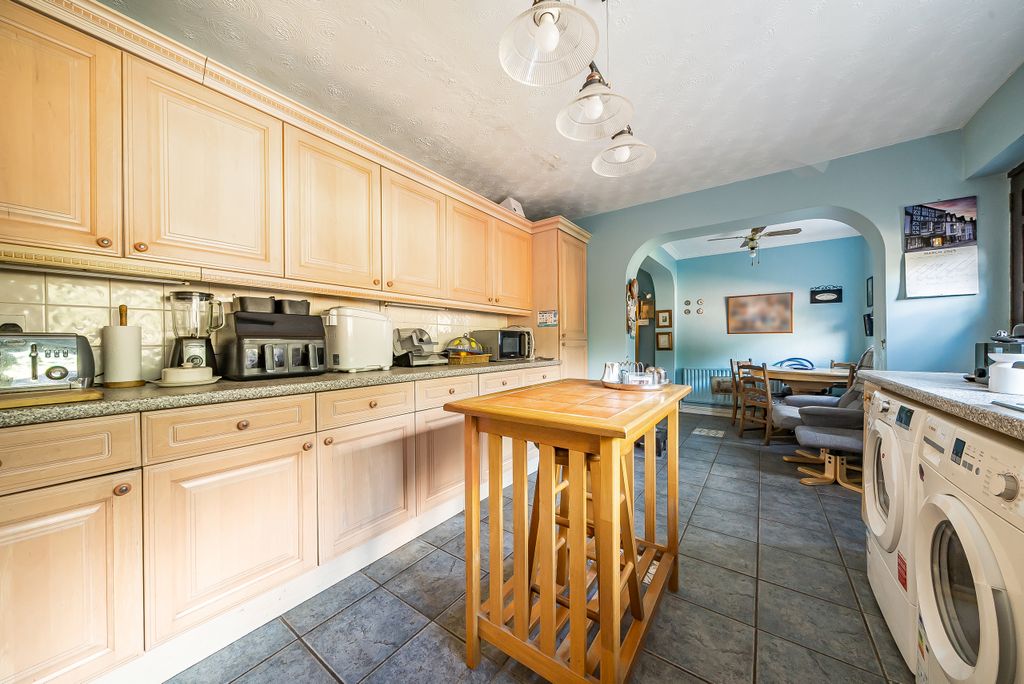 Property photo 3 of 22 1258233 (18)