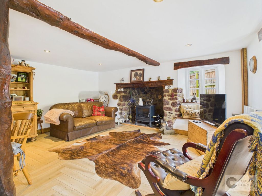 Property photo 2 of 18