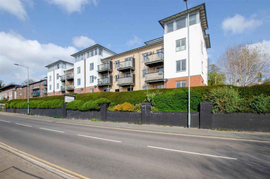 Property photo 1 of 9 94