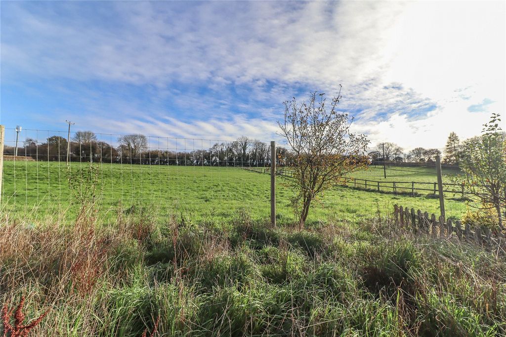 Property photo 3 of 30 Picture No. 28