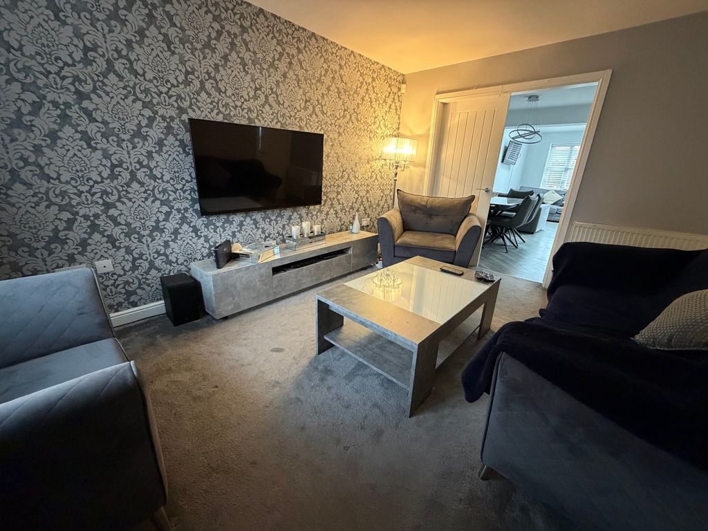 Property photo 3 of 20