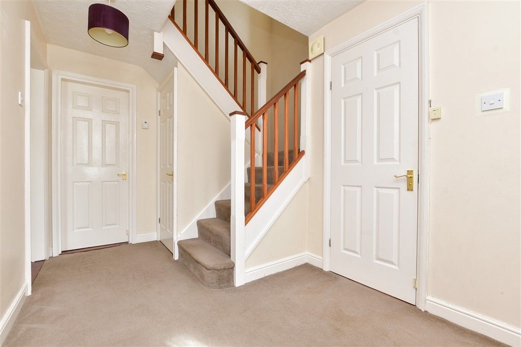 Property photo 3 of 17 Entrance Hall