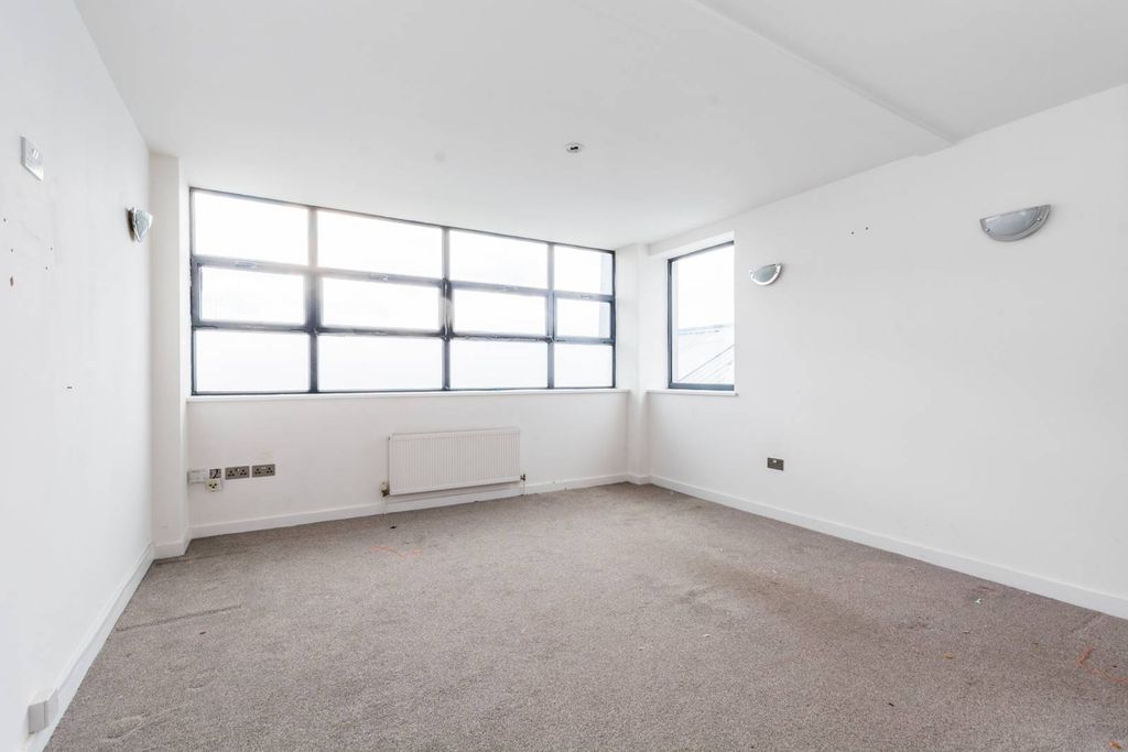 Property photo 1 of 4