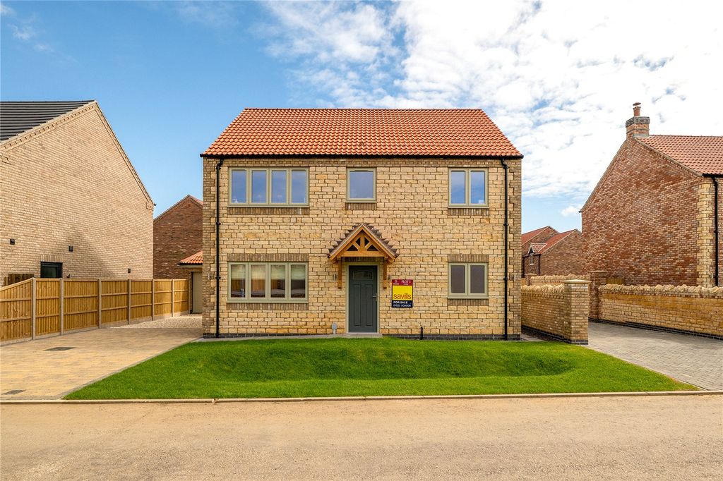 Property photo 2 of 18 Front View