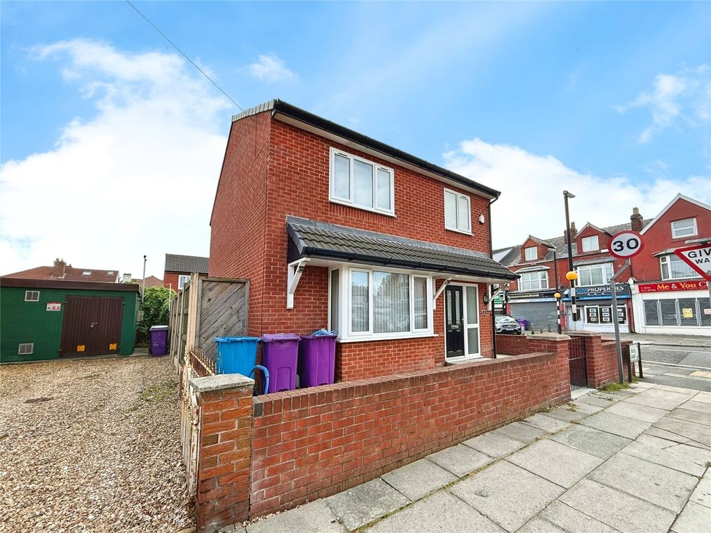 Property photo 1 of 18 Picture No. 04