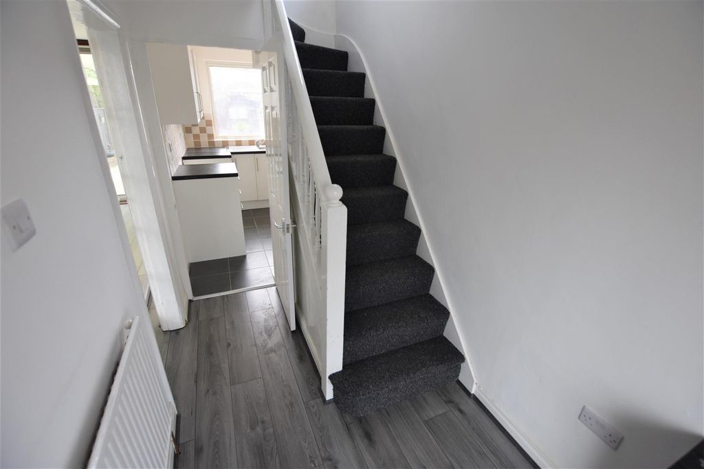Property photo 2 of 12 Entrance Hallway
